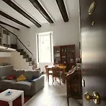 Downtown Loft In Apartman Nápoly