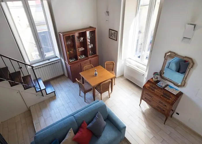Downtown Loft In Apartment *